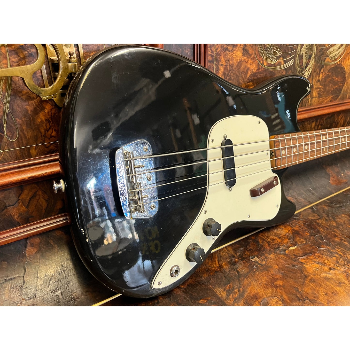 Bass Guitars Fender GIG Guitars