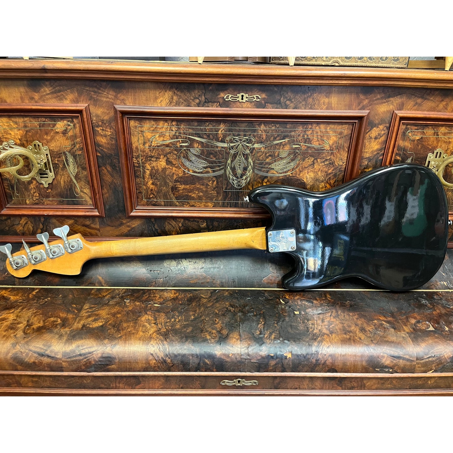 Bass Guitars Fender GIG Guitars