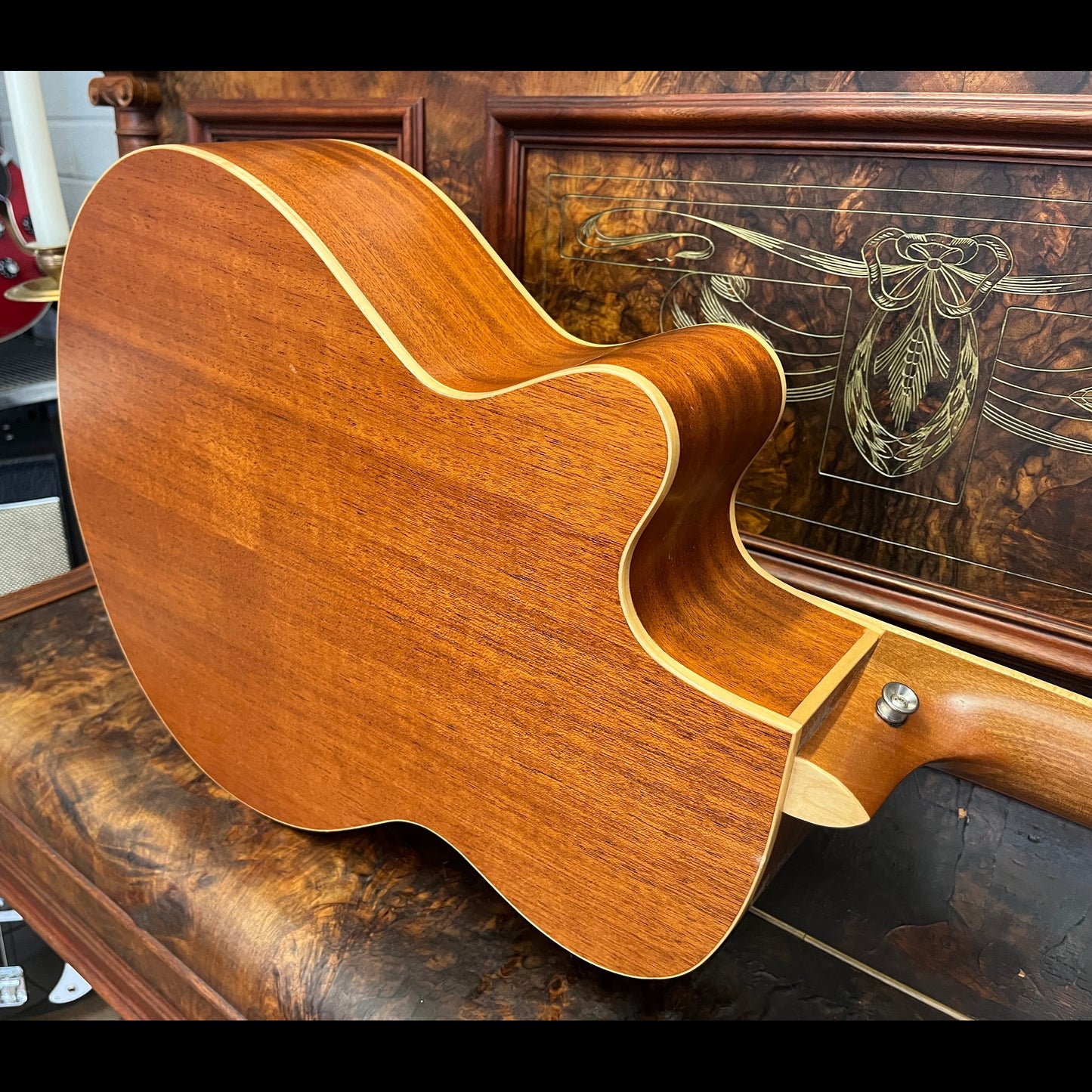 Tanglewood TWUSFCE Union Solid Top SuperFolk C/E Tanglewood Guitars Guitar