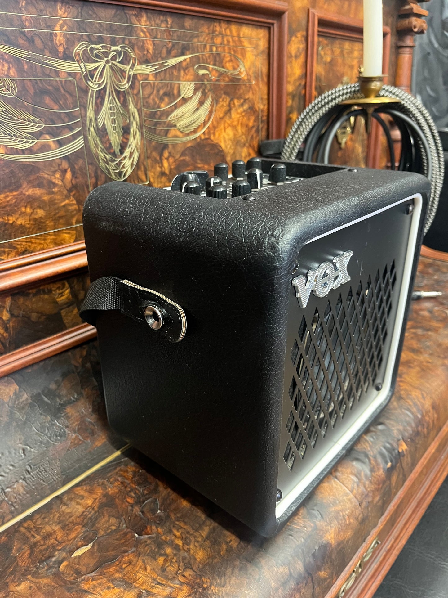 VOX MINI GO 3 – Portable 3W Guitar Amplifier with Rhythm Machine (Used)