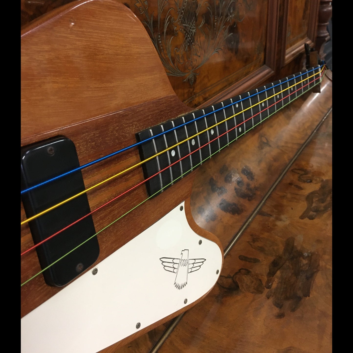 2000 Gibson Thunderbird – With Original Case (USED)