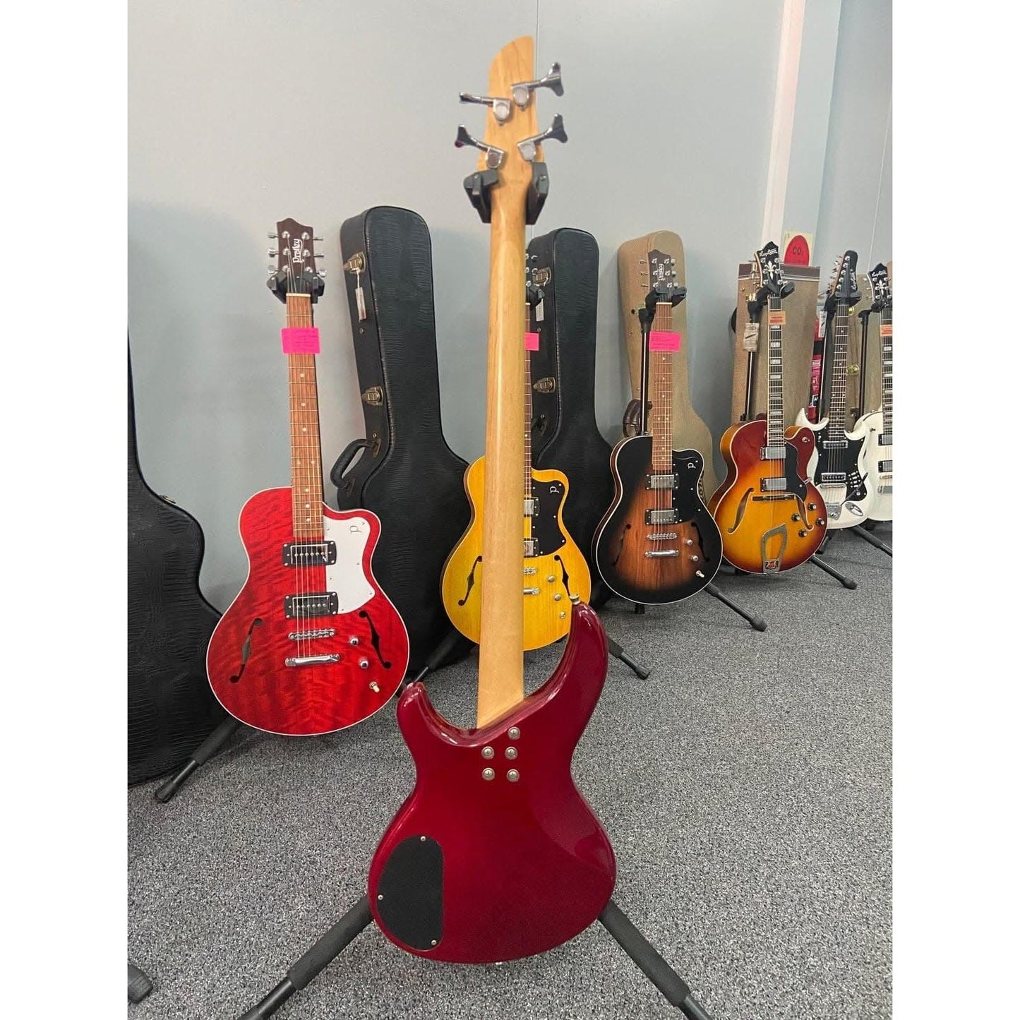 Bass Guitars Aria GIG Guitars