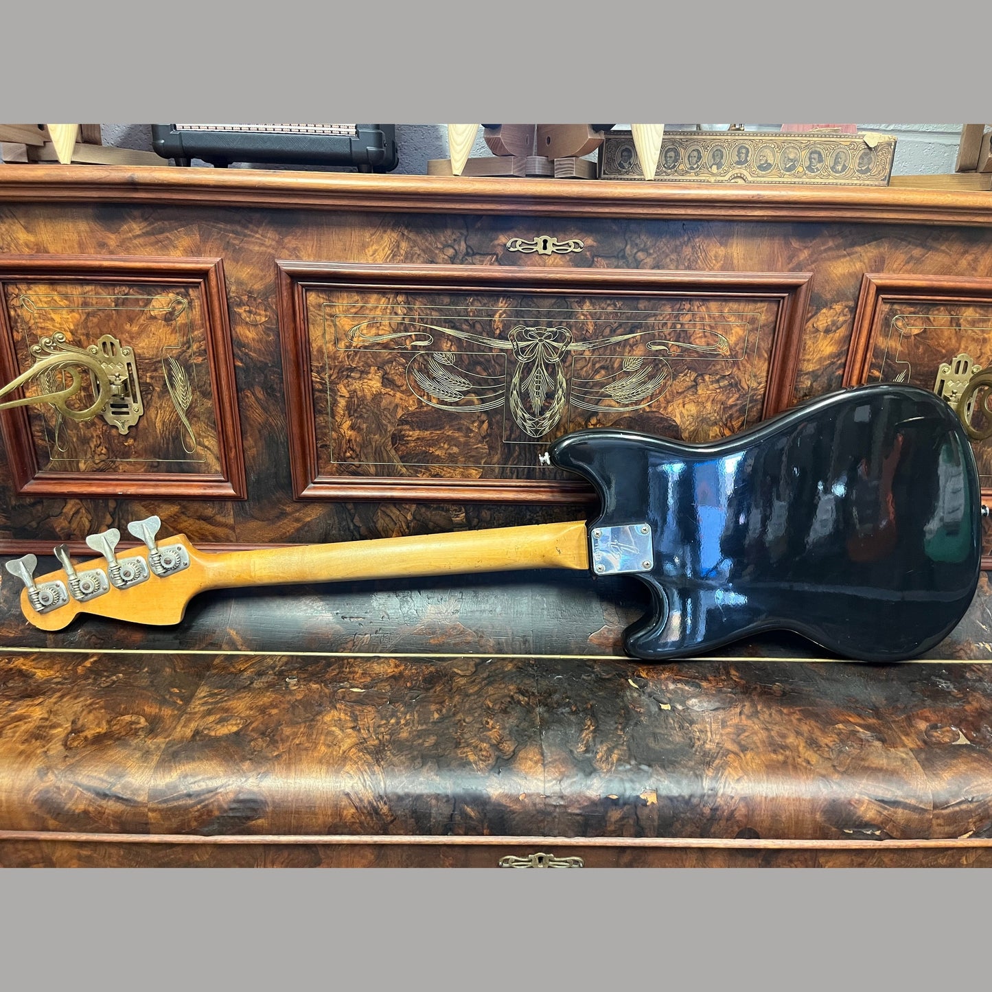 Bass Guitars Fender GIG Guitars
