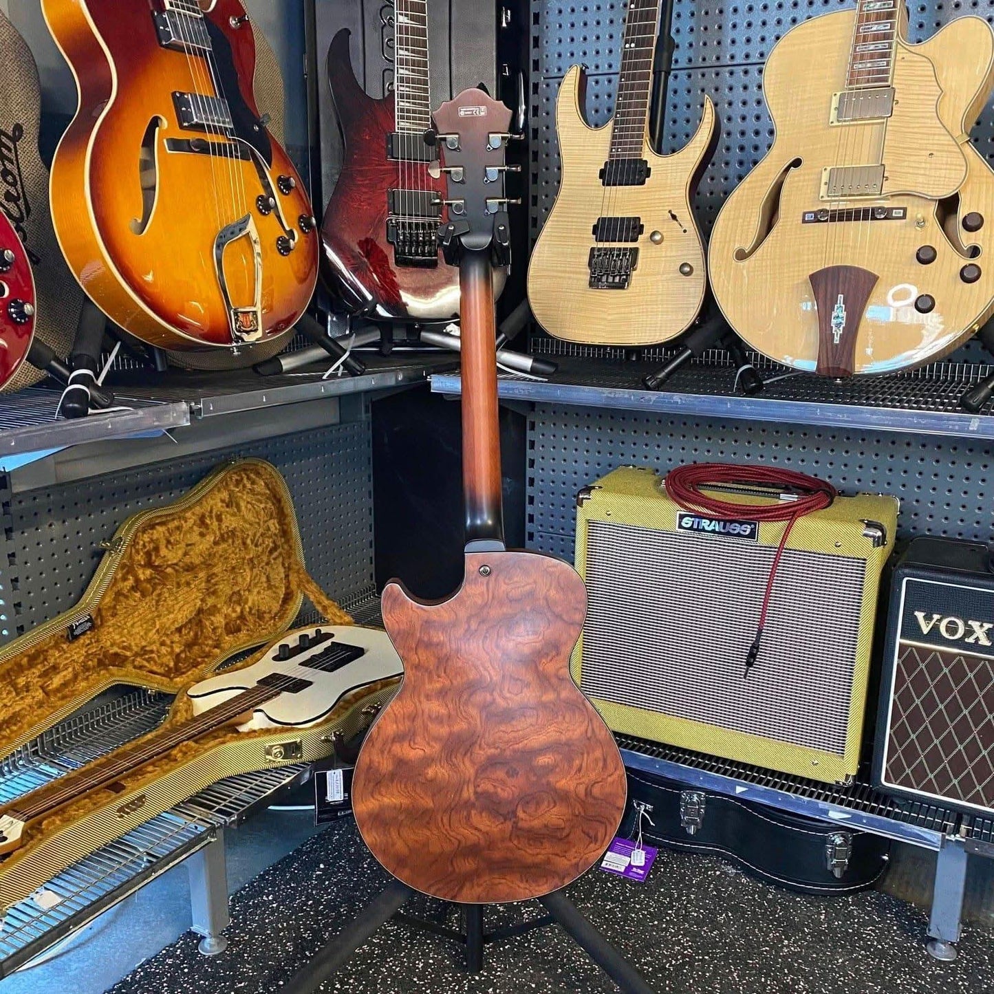 Semi-Hollow Guitars Ibanez GIG Guitars