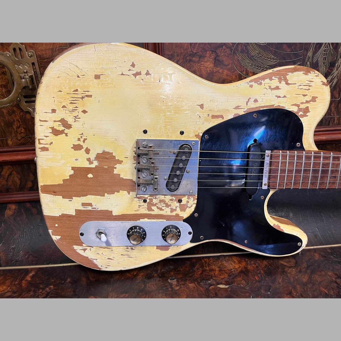 Electric Guitars Maton GIG Guitars