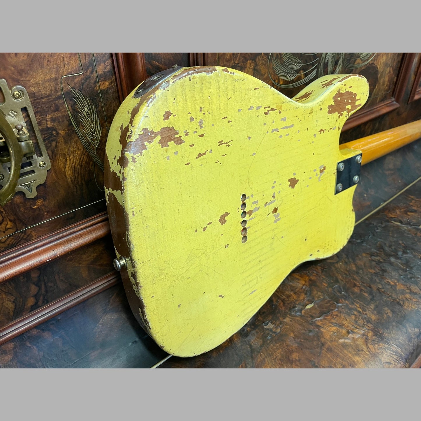 Electric Guitars Maton GIG Guitars