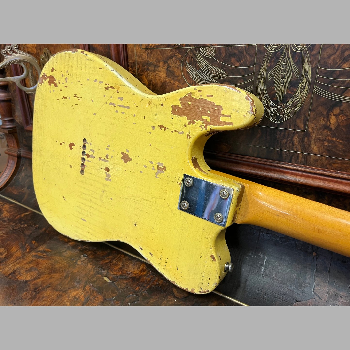 Electric Guitars Maton GIG Guitars