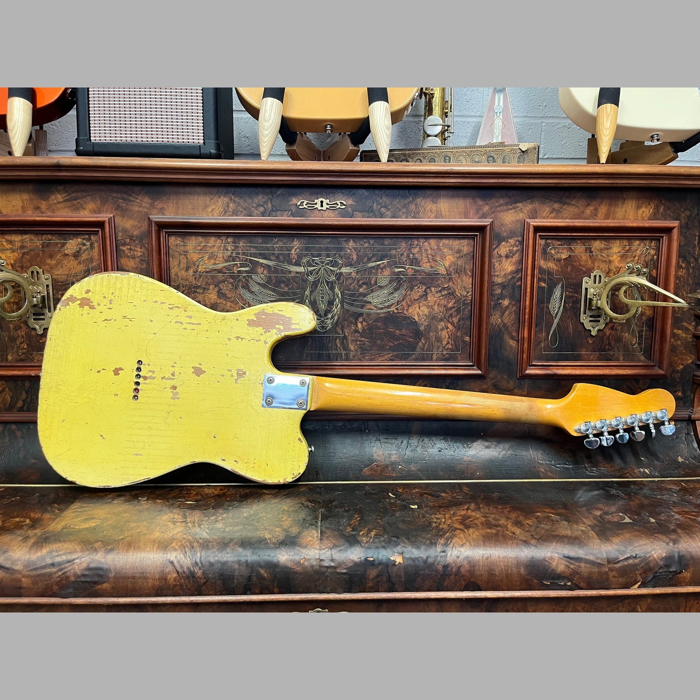 Electric Guitars Maton GIG Guitars