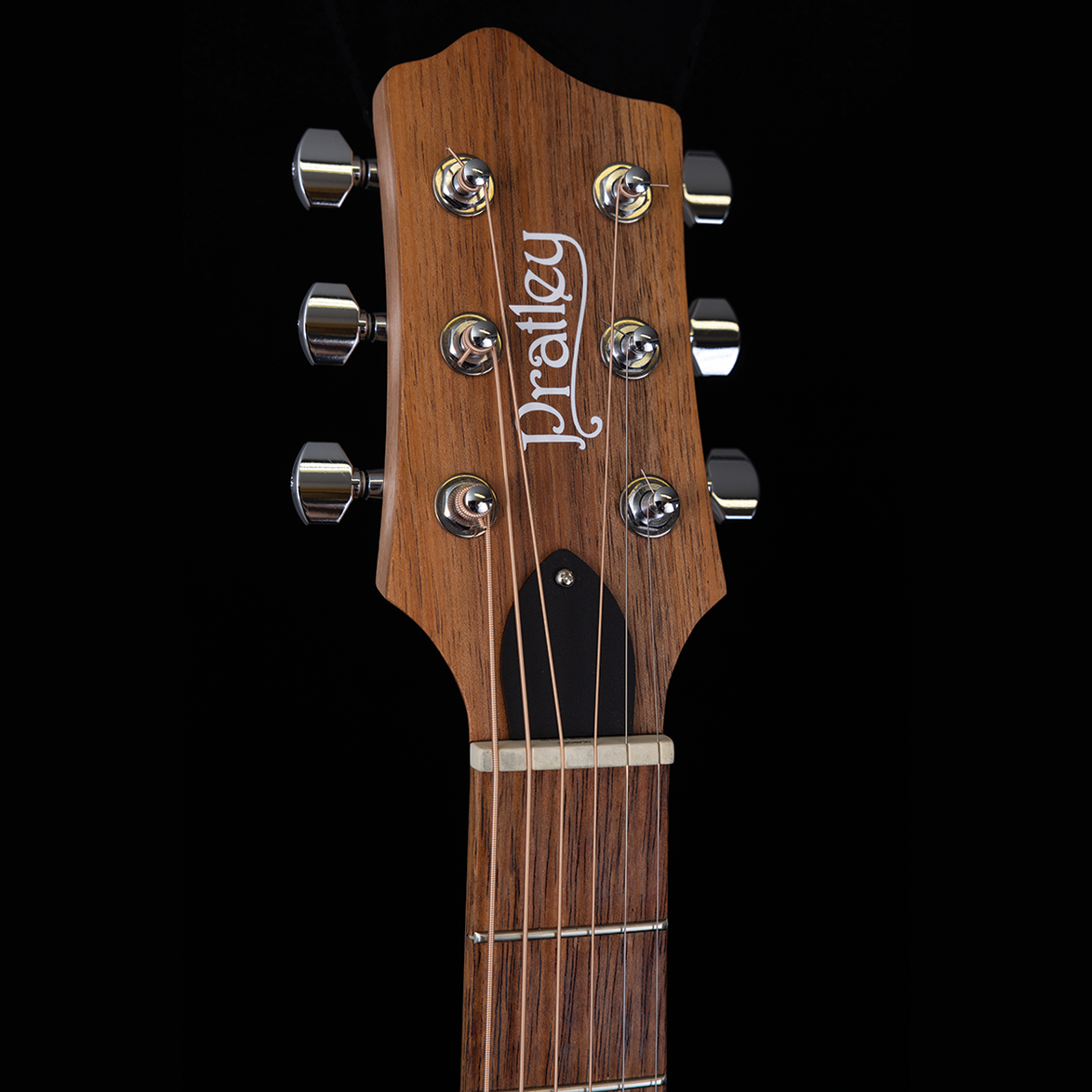Pratley Classic Series Concert Model Solid Spruce Top, Solid Australian Blackwood B/S Pratley Guitars Acoustic Guitars