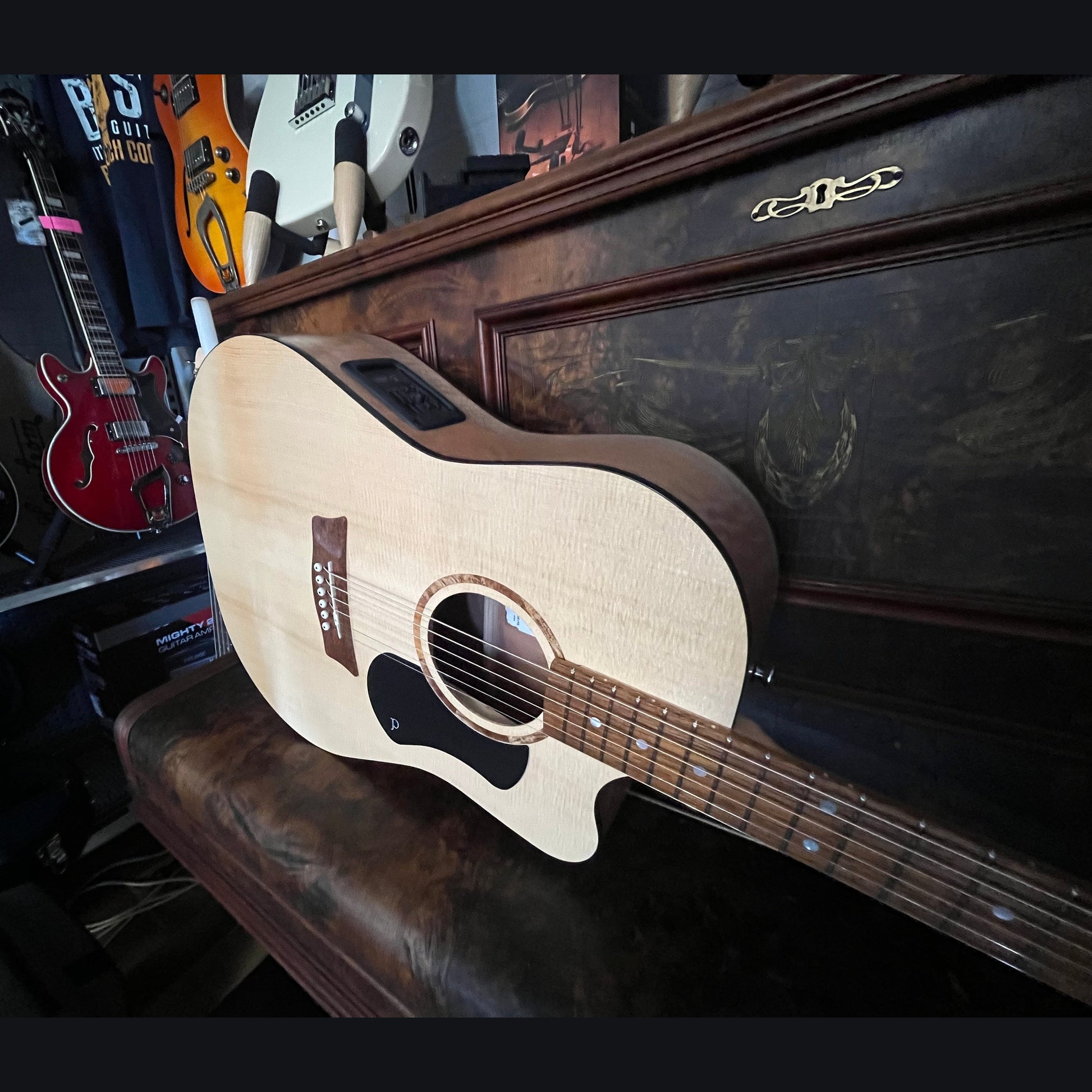 Pratley Classic Series Dreadnought Cutaway Model Solid Spruce Top, Solid Maple B/S Pratley Guitars Acoustic Guitars