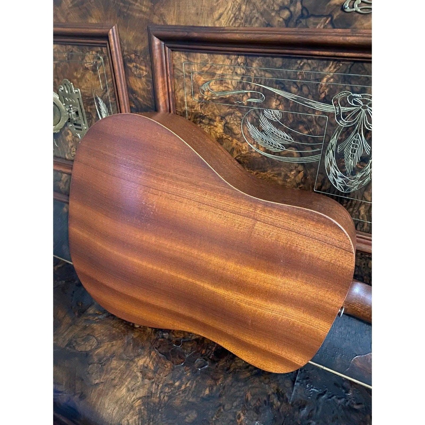 Acoustic Guitars Taylor GIG Guitars