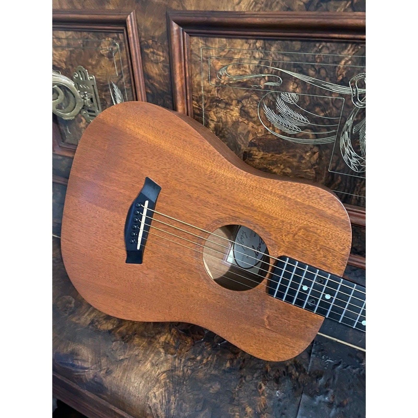 Acoustic Guitars Taylor GIG Guitars