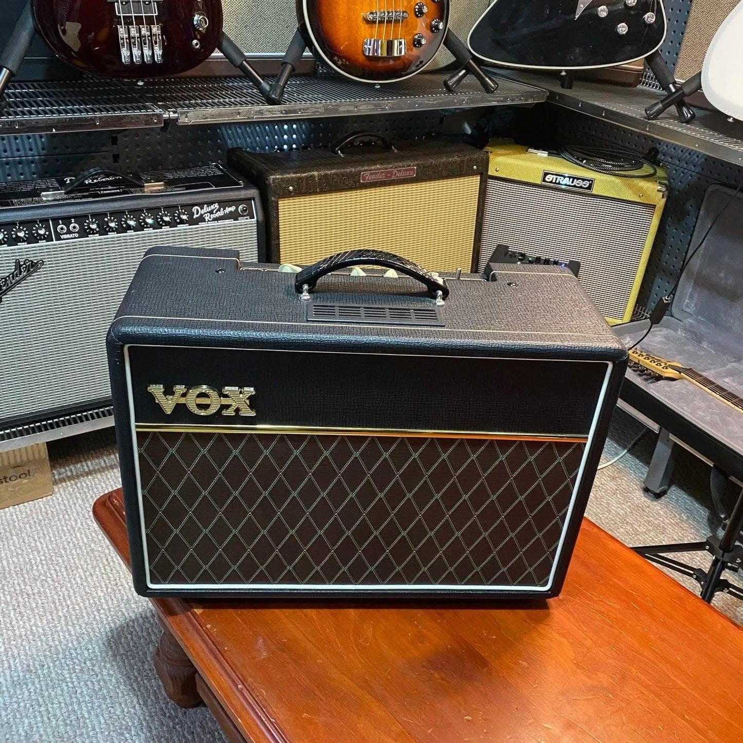 Electric Amps VOX GIG Guitars