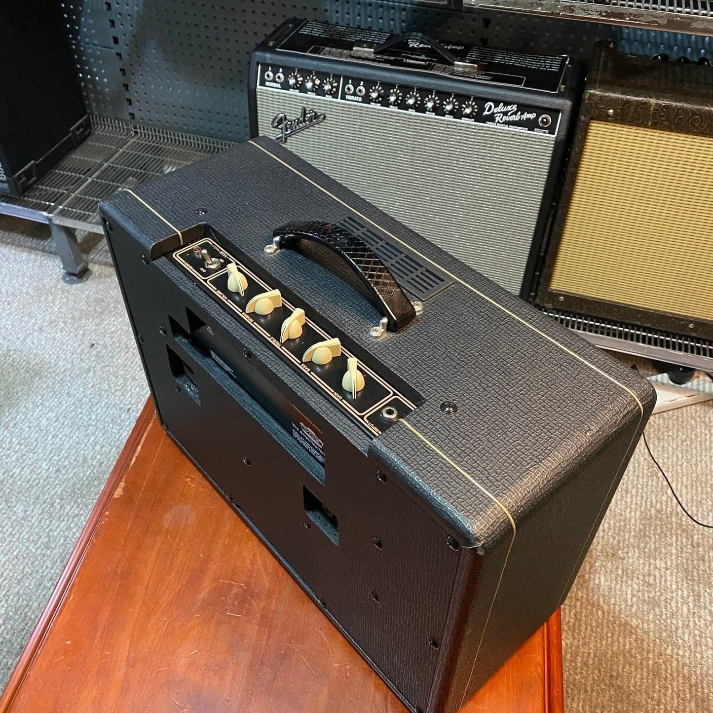 Electric Amps VOX GIG Guitars
