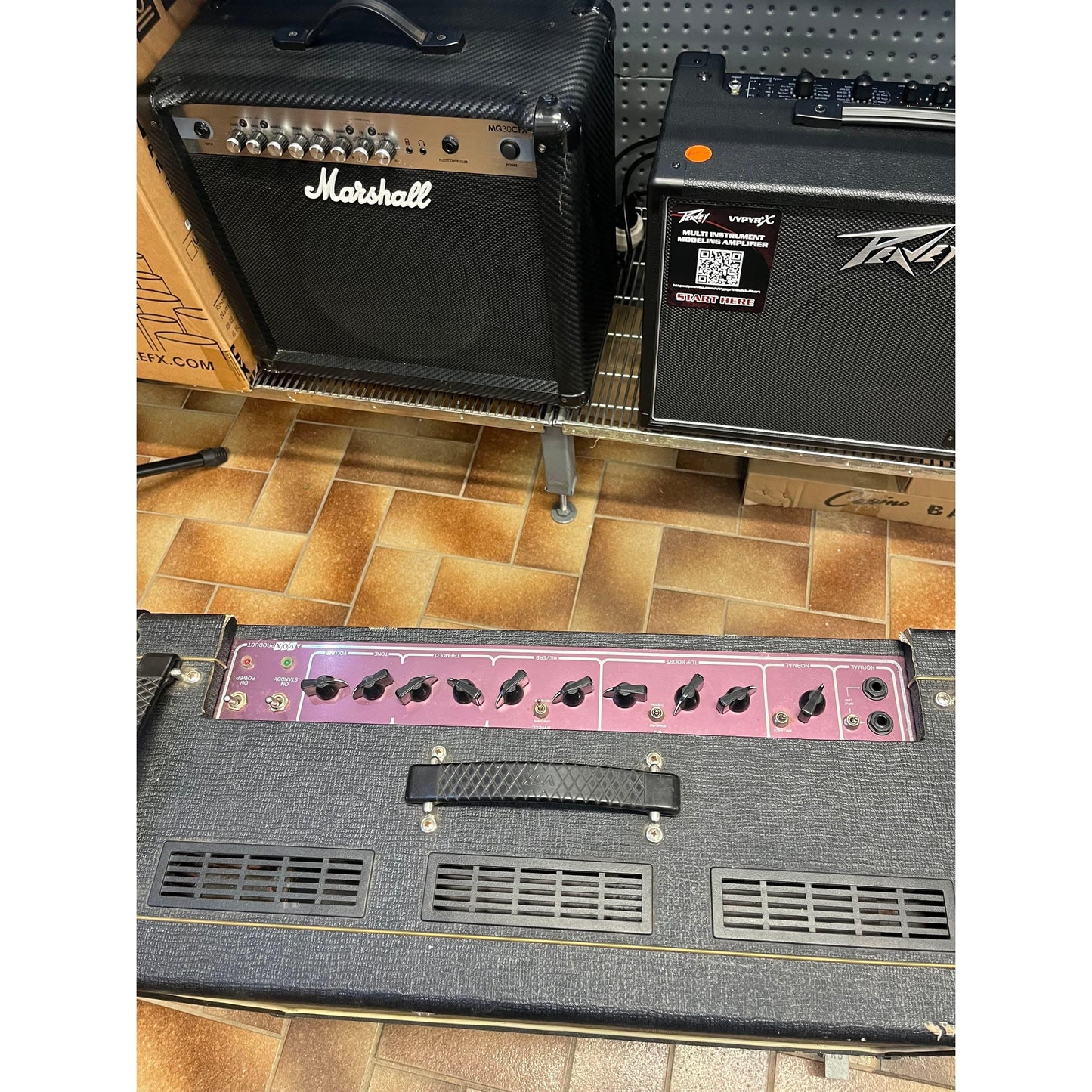 Electric Amps VOX GIG Guitars