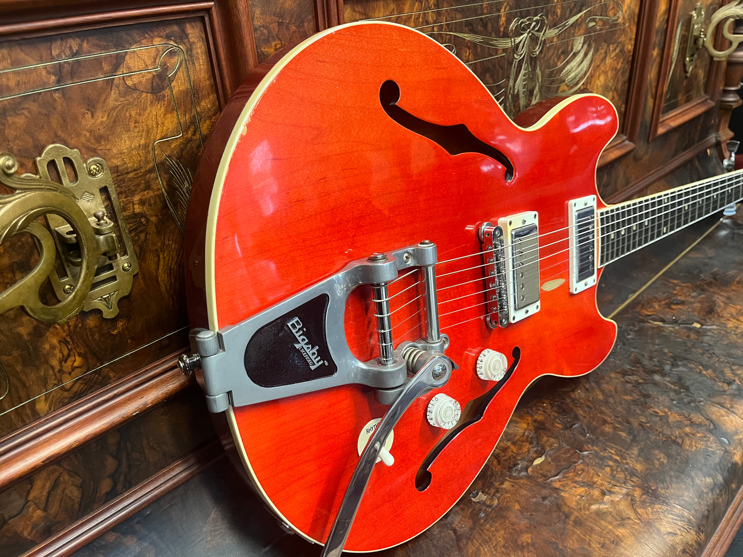 Gibson Midtown Standard with Bigsby Faded Red