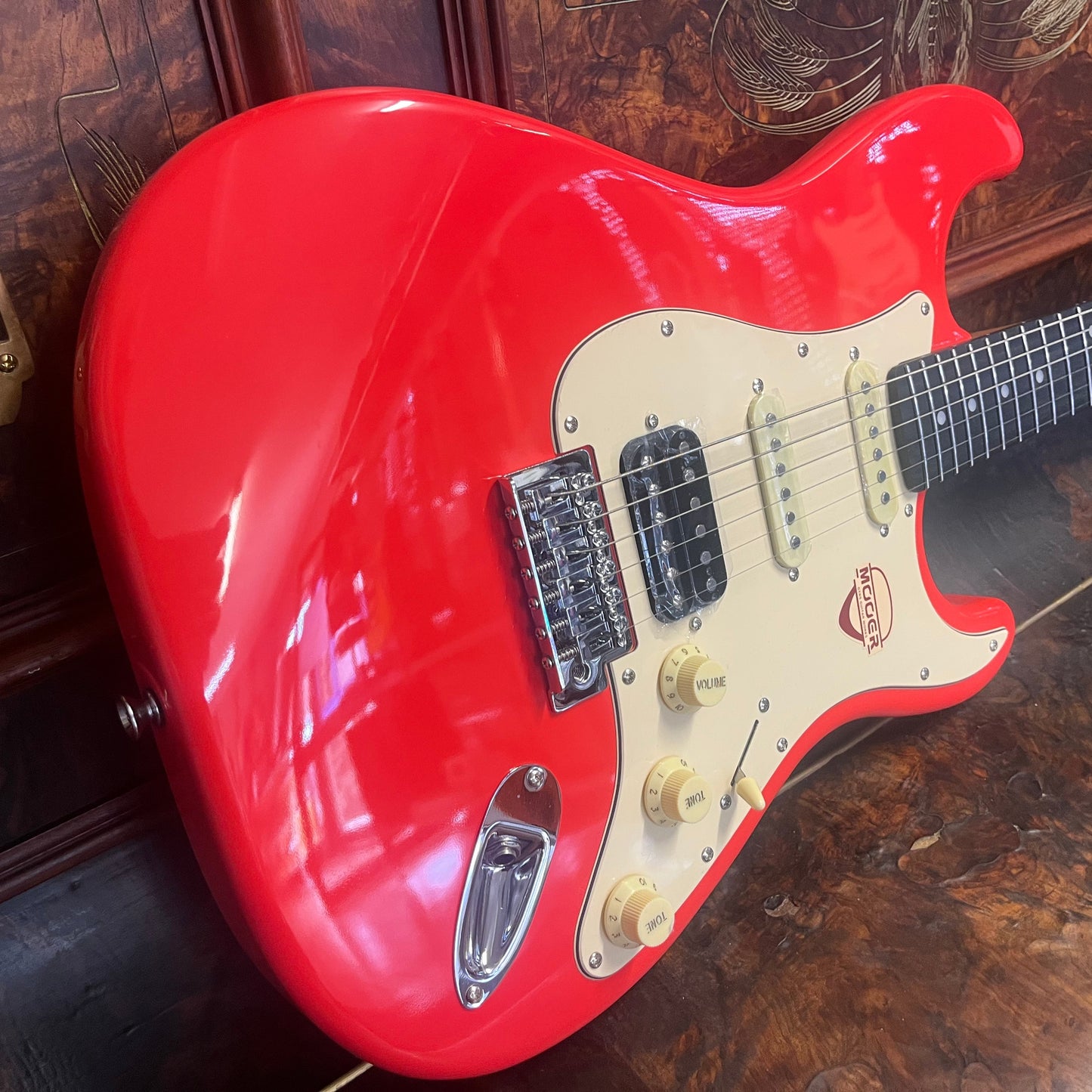 MOOER MSC10 ELITE ST-STYLE ELECTRIC GUITAR (FIESTA RED)