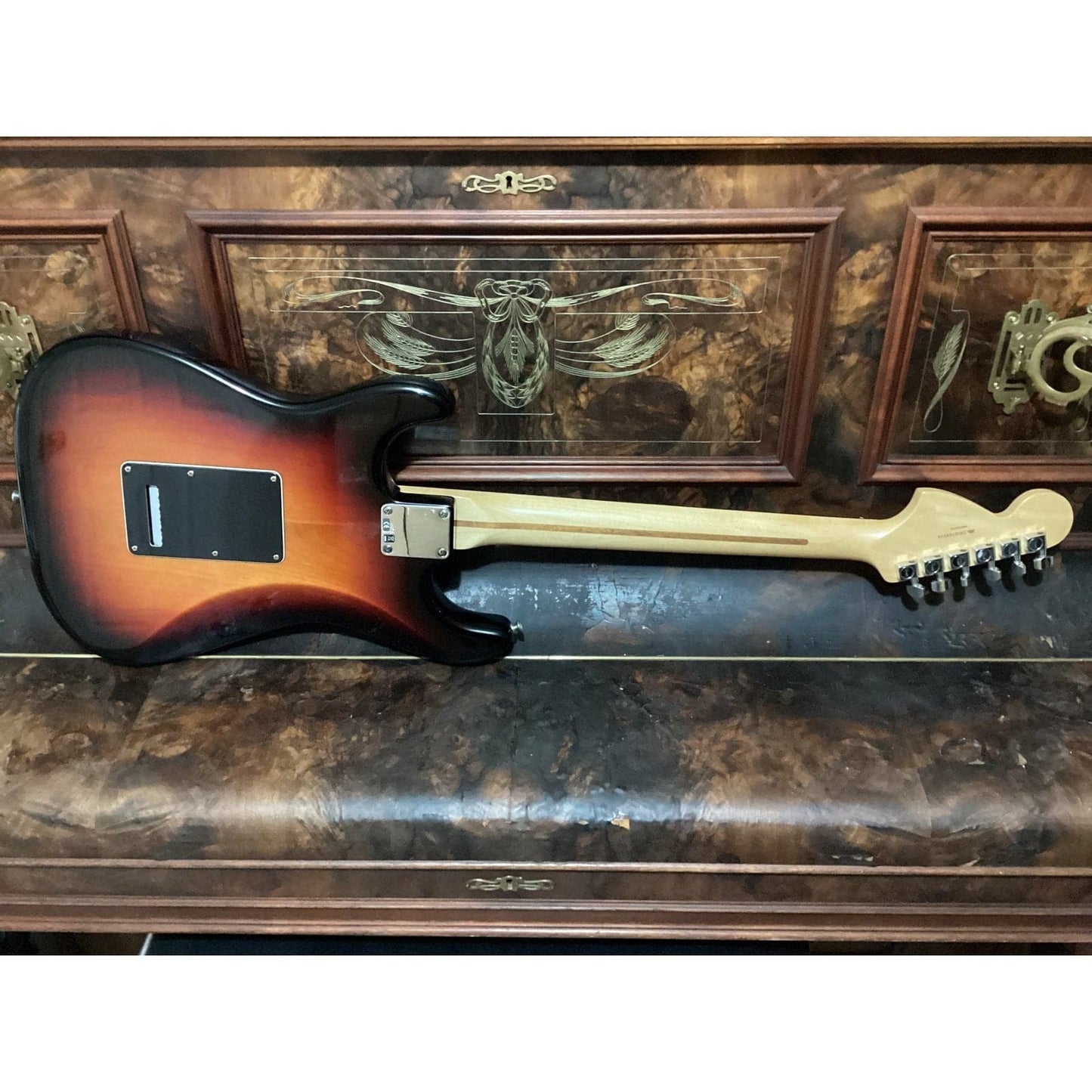 Fender American Special Stratocaster HSS, Rosewood Fingerboard, 3-Color Sunburst