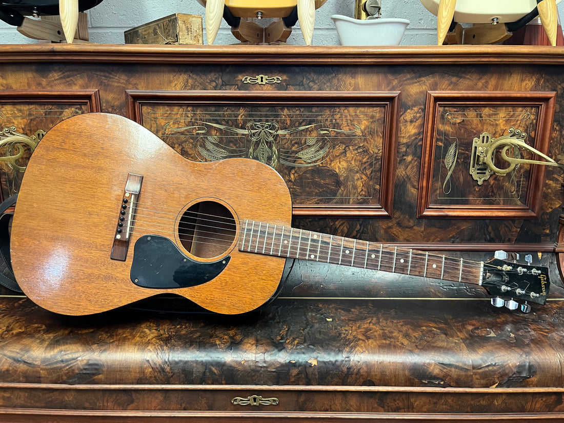 1959 Gibson LG-0 Acoustic Guitar - Fair Condition, Vintage Sound