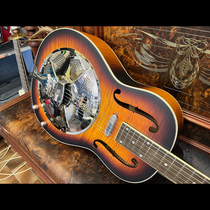 Bourbon Street BSR-1C12-W Resonator Guitar – Flamed Maple - Sunburst