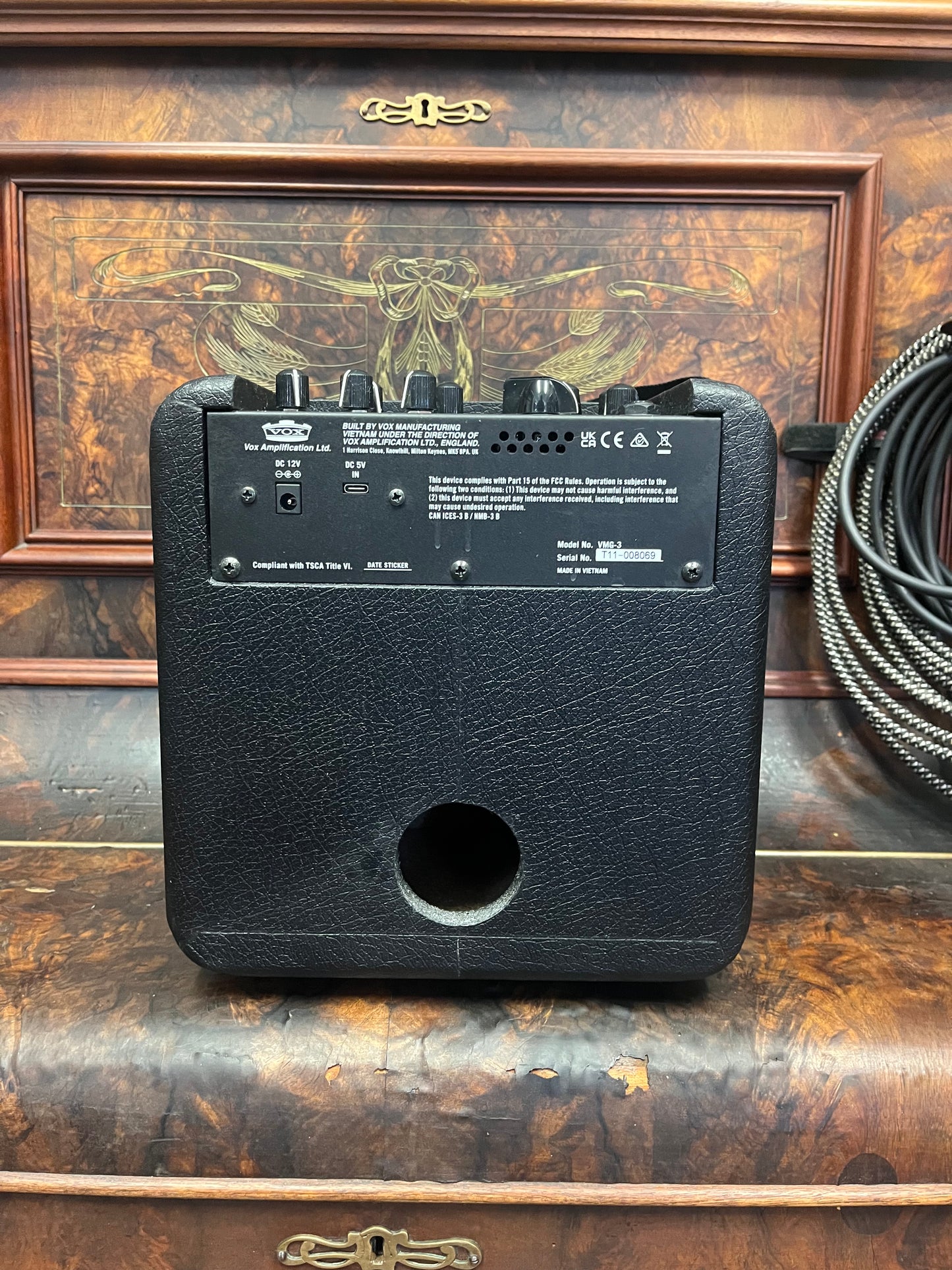 VOX MINI GO 3 – Portable 3W Guitar Amplifier with Rhythm Machine (Used)