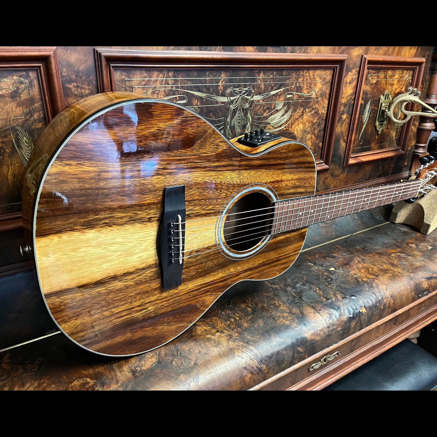 Martinez MAU‑51G‑JTK Acoustic‑Electric Short‑Scale Guitar – Gloss Finish | GIG Guitars