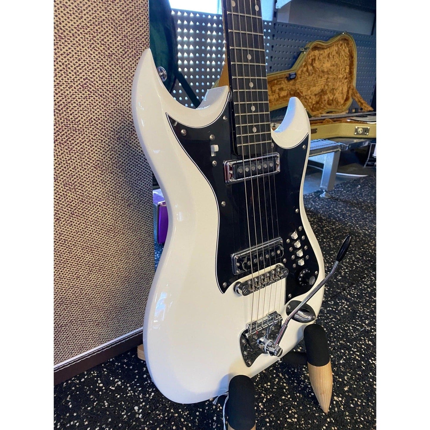 Hagstrom H-II Retroscape Guitar in White Gloss