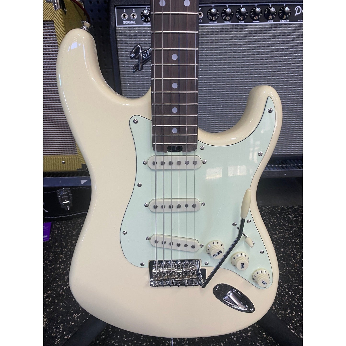 Aria STG-62 Modern Classics Series Electric Guitar in Vintage White with Mint Green Pickguard