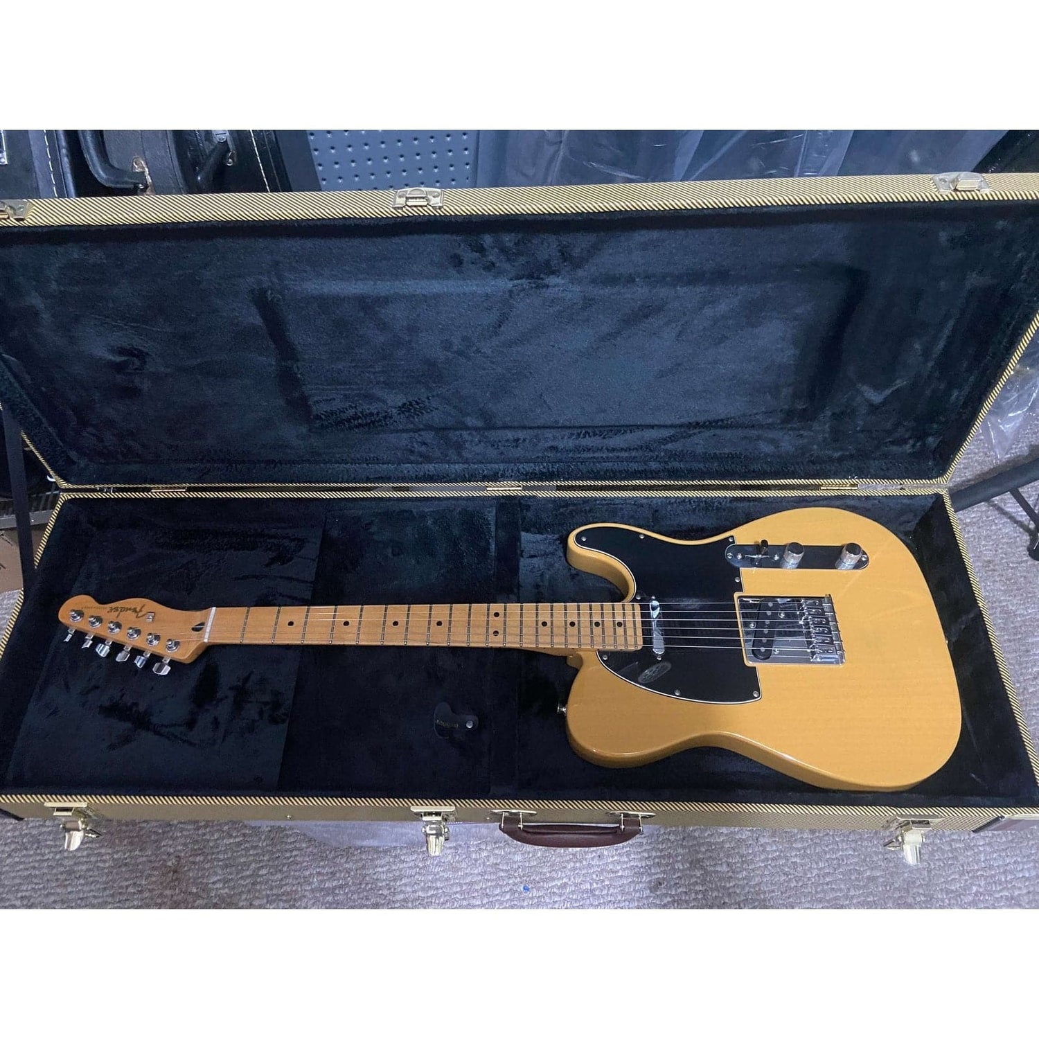 Fender Player Telecaster®, Maple Fingerboard, Butterscotch Blonde - GIG Guitars