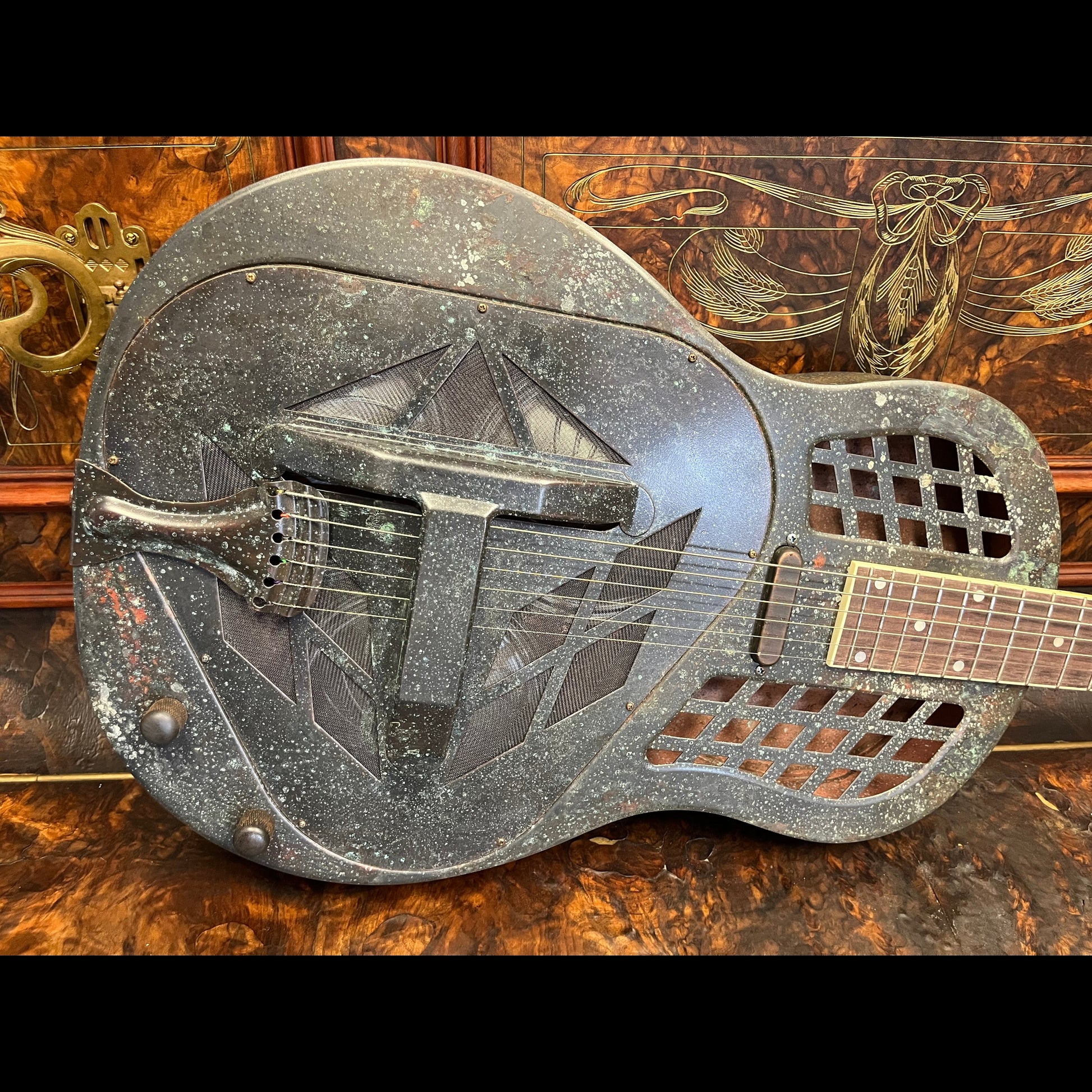 Resonator Bourbon Street Guitars GIG Guitars