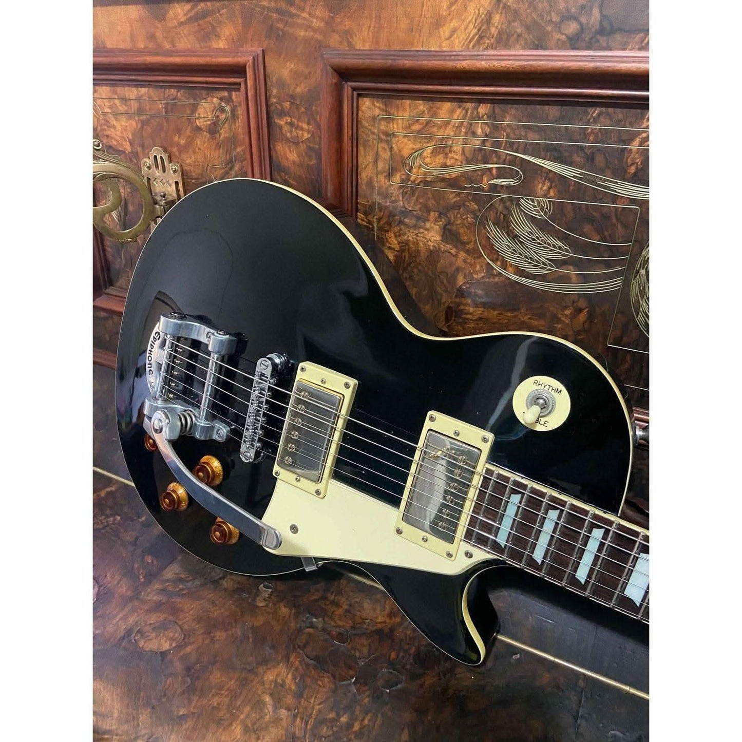 Rare 1999 Epiphone Les Paul Vibratone Black - GIG Guitars