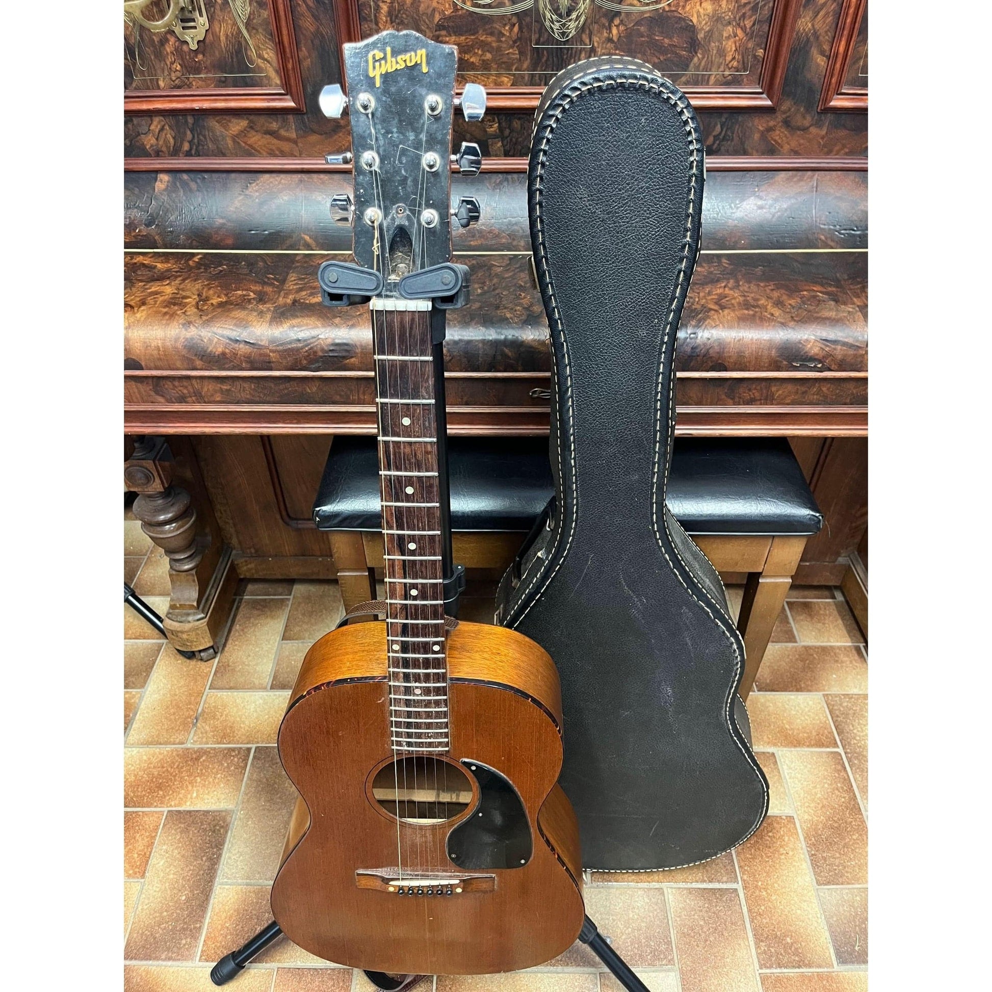 1959 Gibson LG-0 Acoustic Guitar - Fair Condition, Vintage Sound