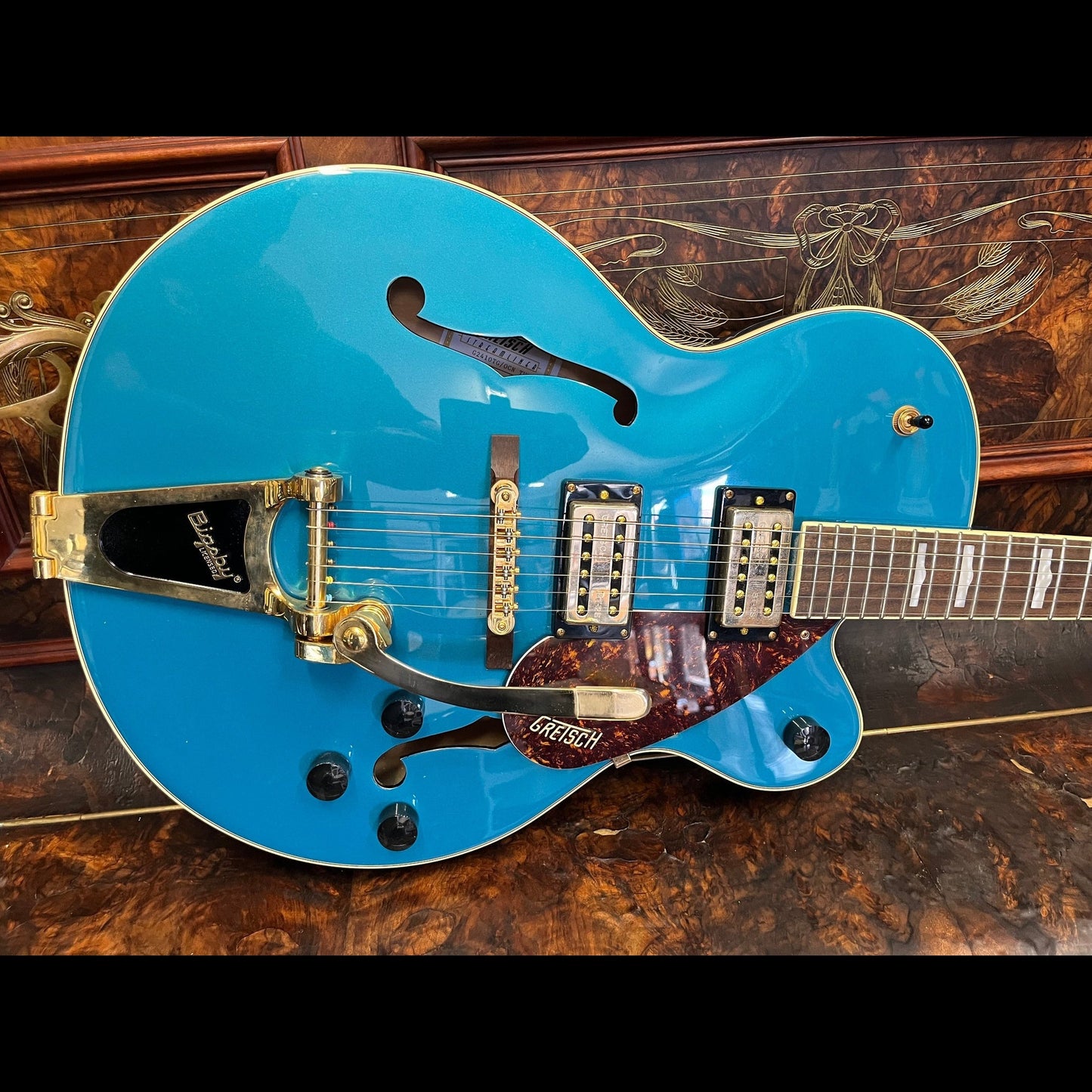 Semi-Hollow Guitars Gretsch GIG Guitars