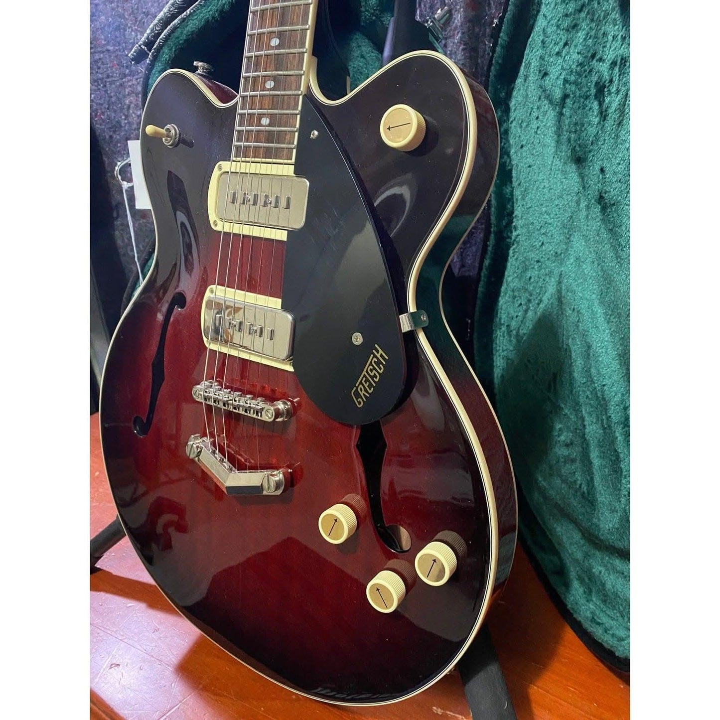 Gretsch G2622 Streamliner P90 Double-cut - Claret Burst - GIG Guitars