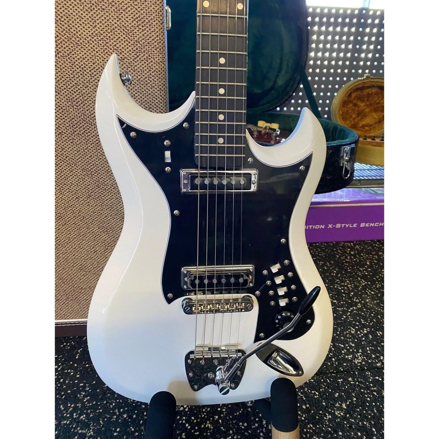 Hagstrom H-II Retroscape Guitar in White Gloss - GIG Guitars