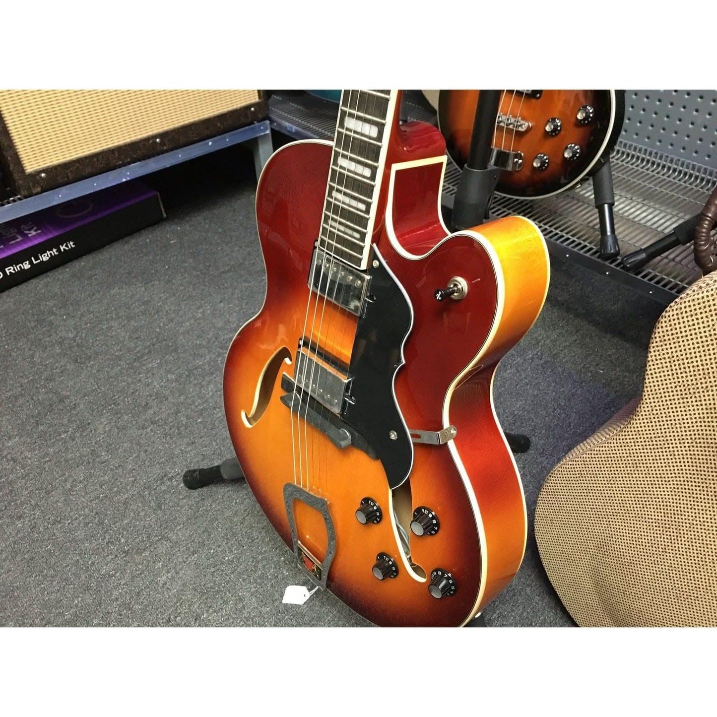 Hagstrom HJ800 Hollow Body Guitar in Vintage Sunburst - GIG Guitars