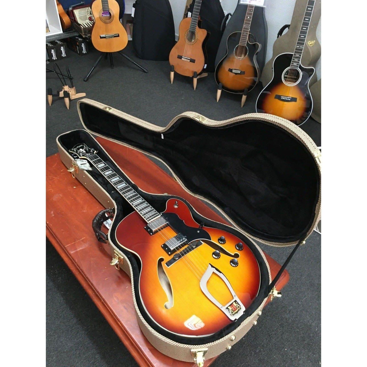 Hagstrom HJ800 Hollow Body Guitar in Vintage Sunburst - GIG Guitars