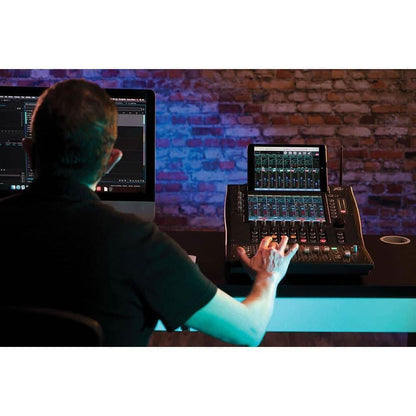 Peavey Aureus Series "AUREUS28" Digital 28-Channel Mixer with WiFi & Bluetooth - GIG Guitars