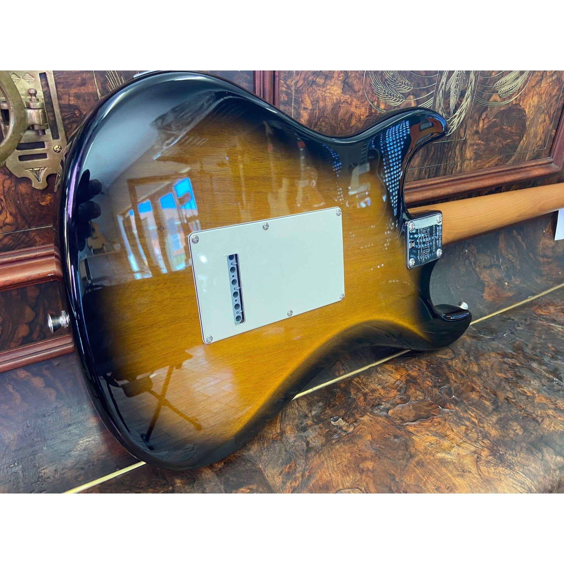 Sceptre Ventana Deluxe Double Cutaway HSS See Thru 2 Tone Sunburst Sceptre Electric Guitars