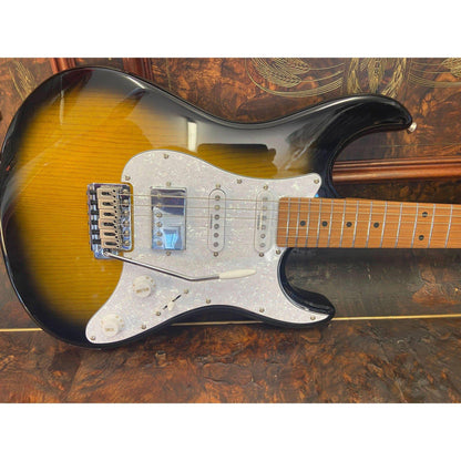 Sceptre Ventana Deluxe Double Cutaway HSS See Thru 2 Tone Sunburst Sceptre Electric Guitars